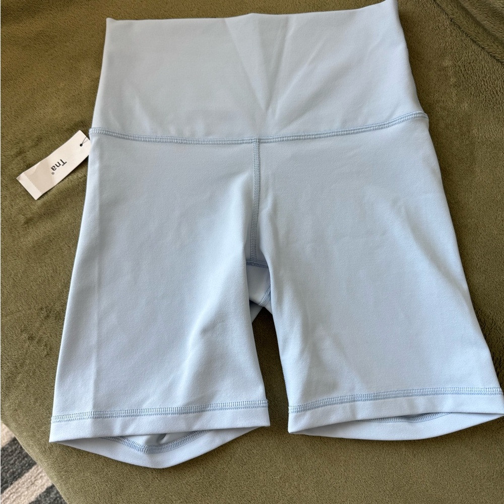 tnaLIFE Butter Shorts 7” Size S | Pastel Blue | NWT